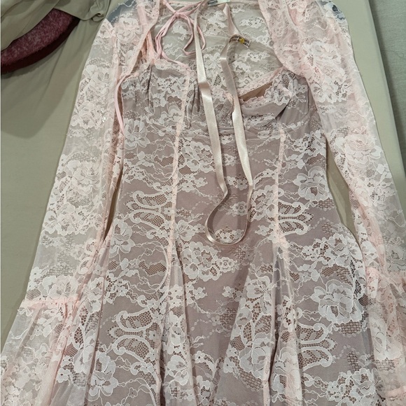 House of CB Pink Lace Long Sleeve Dress - Picture 6 of 10